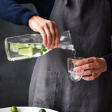 Pichet à eau contemporain en verre monobloc avec tasse (750 ml)